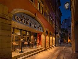 Cour des Loges Lyon